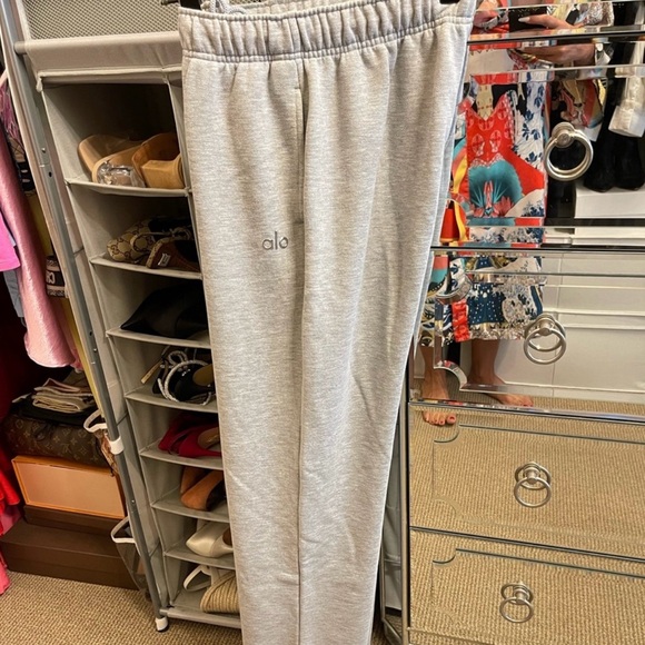 ALO YOGA ACCOLADE SWEATPANTS STRAIGHT LEG - Picture 3 of 5